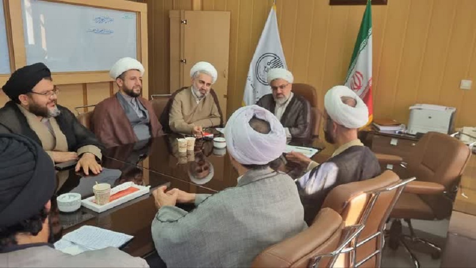 جامعه مبلغین ، کانون عظیم تبلیغ، تبلیغ جهادی، جهاد تبیین،سازمان تبلیغات اسلامی، حوزه علمیه ، شورای عالی مبلغین، رابطین جامعه مبلغین ،